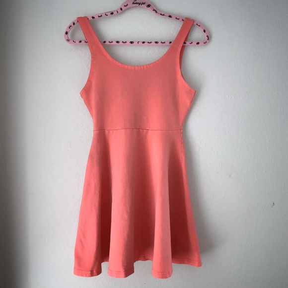 Express Dress - Picture 3 of 5